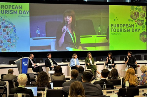 Razprava o odpornejšem turizmu v EU na dogodku Evropske komisije »European Tourism Day 2023«, maj 2023
