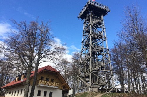 Koča ob razglednem stolpu.