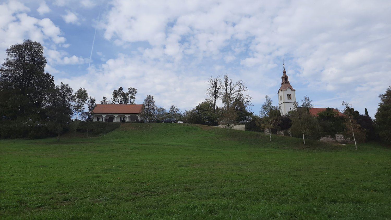 Cerkev sv. Jakoba v Blatni Brezovici na Ljubljanskem barju, del Bobrove in slovenske Jakobove poti