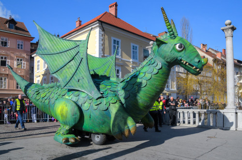 Pustni Ljubljanski zmaj.