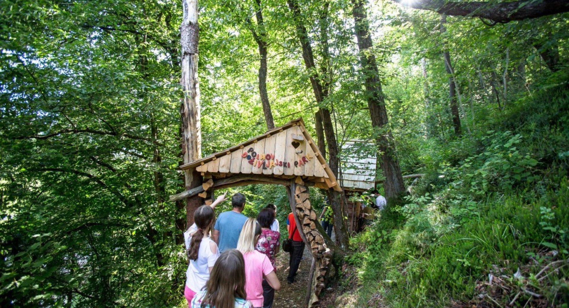 Polhov doživljajski park v Polhovem Gradcu