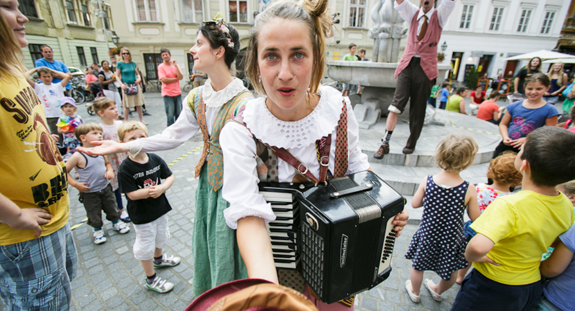 Ljubljanske zgodbe, predstava Gledališča Ane Monro