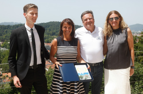 Maximilien Lejeune, direktor European Best Destinations, mag. Petra Stušek, direktorica Turizma Ljubljana, Zoran Janković, župan Mestne občine Ljubljana, in Mateja Avbelj Valentan, direktorica Ljubljanskega gradu