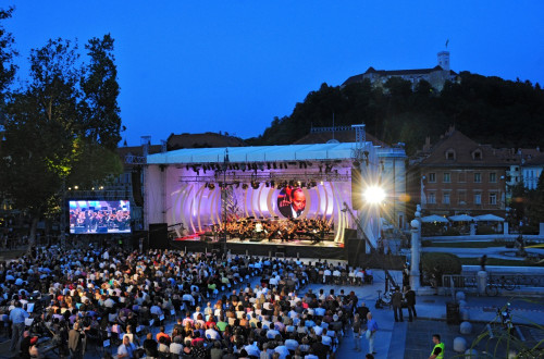 Koncert na Kongresnem trgu.