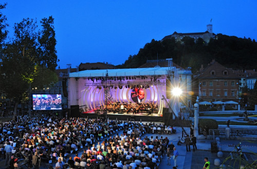 Koncert na Kongresnem trgu.