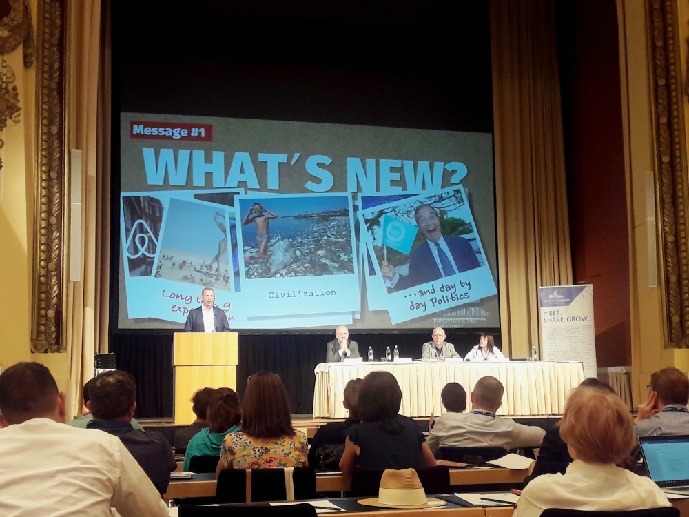 Govorniki in poslušalci konference KUL.