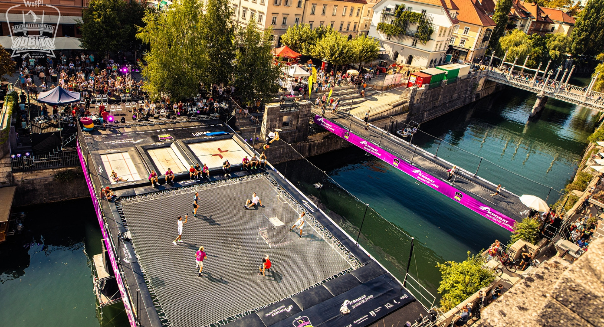 Trampolinski spektakel na reki.