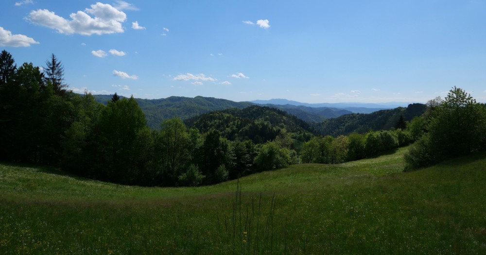 Panorama hribovja.