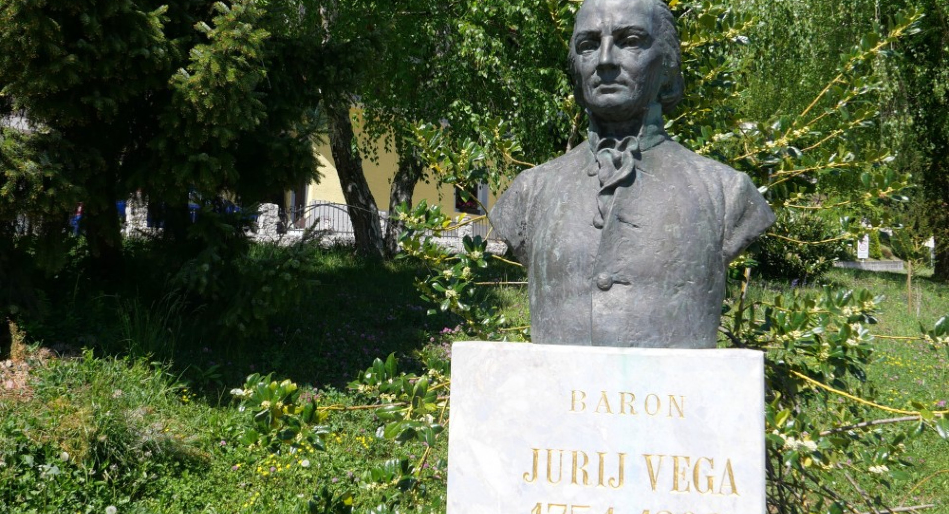 Spomenik Juriju Vegi.