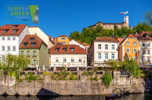 Stavbe na nabrežju Ljubljanice v starem jedru Ljubljane
