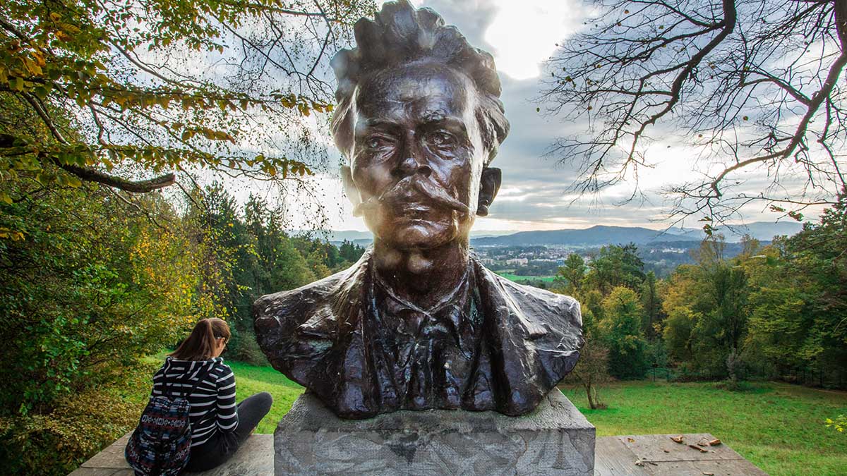 Cankarjev kip na Rožniku v Ljubljani