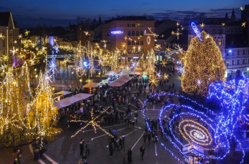 Praznično okrašena Ljubljana.