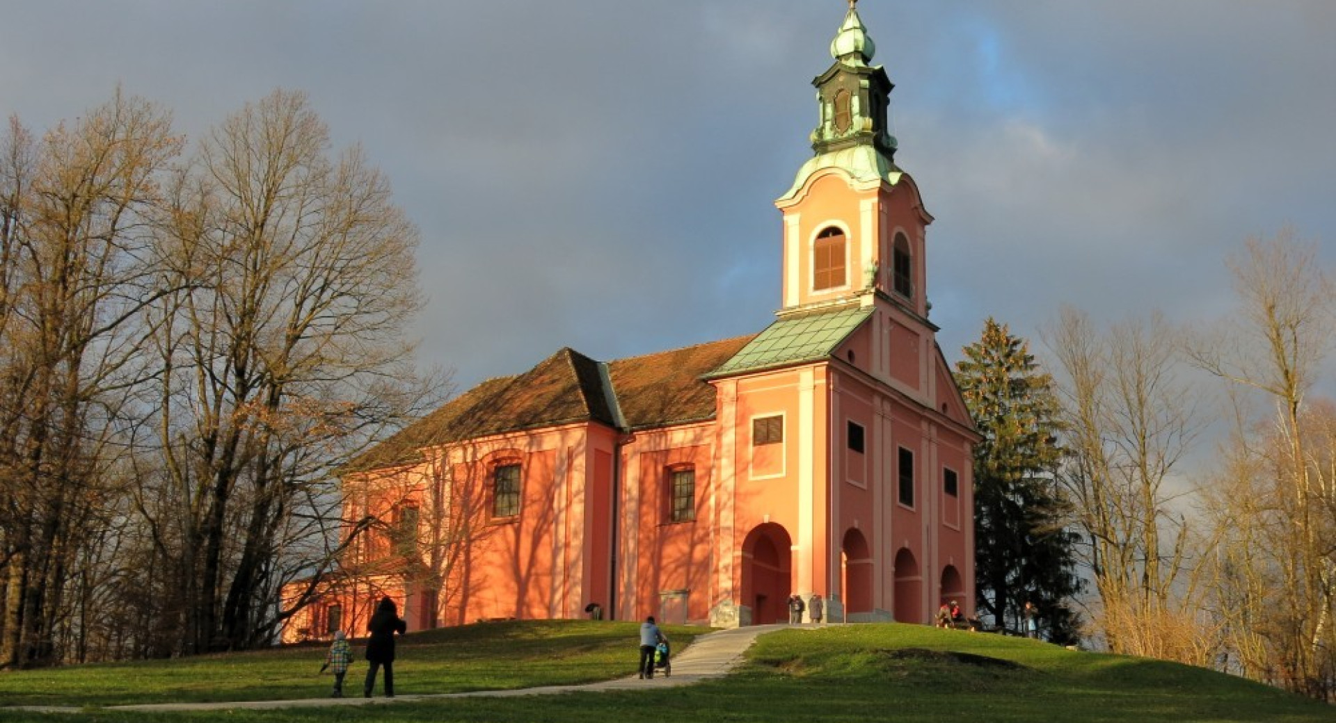 Cerkev na Rožniku.