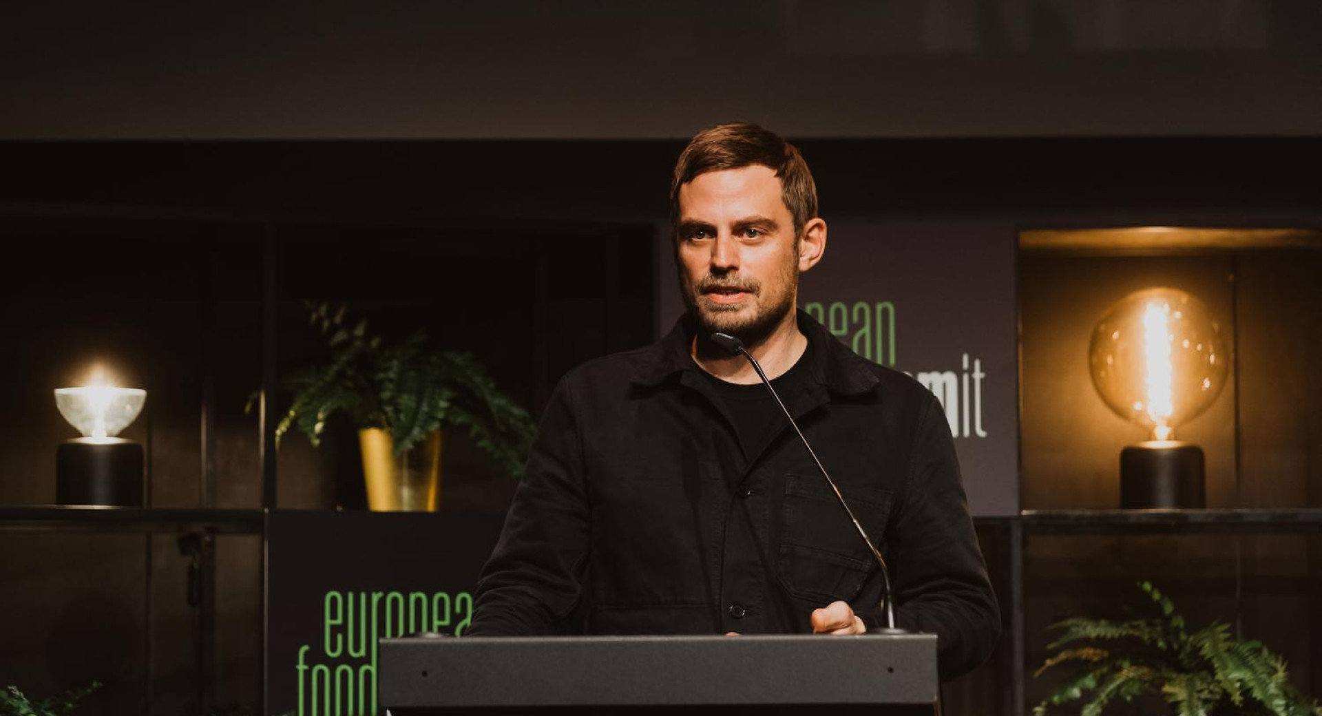 Nicolai Nørregaard, chef danskih restavracij Kadeau, govorec na Evropskem simpoziju hrane 2021