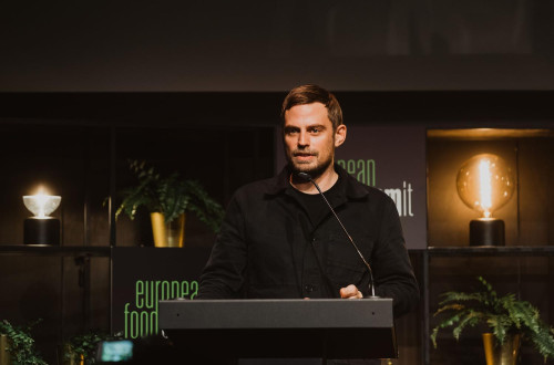 Nicolai Nørregaard, chef danskih restavracij Kadeau, govorec na Evropskem simpoziju hrane 2021