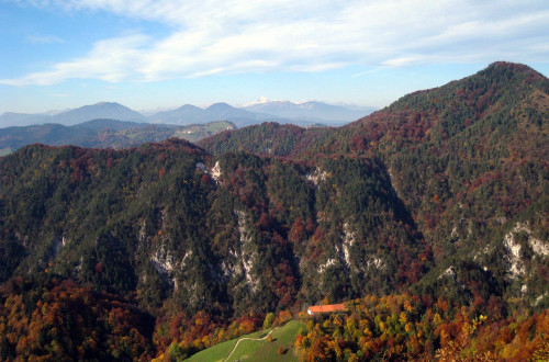 Tošč, najvišji vrh Polhograjskega hribovja