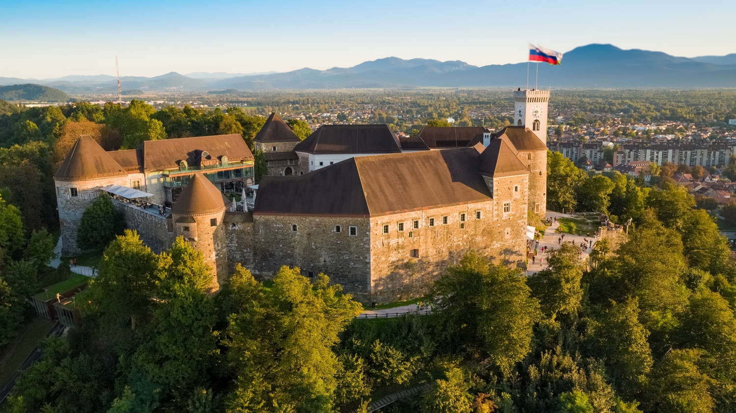 Ljubljanski grad s ptičje perspektive