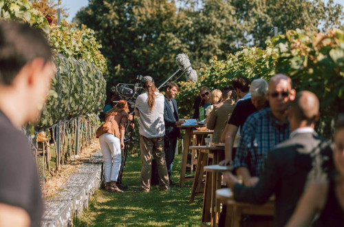 Slovenska turistična borza 2021 v grajskem vinogradu na Ljubljanskem gradu