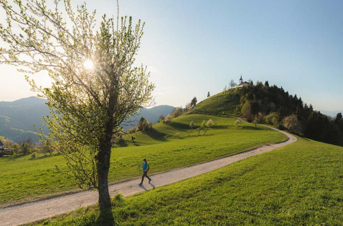 Sveti Jakob v Polhograjskih dolomitih