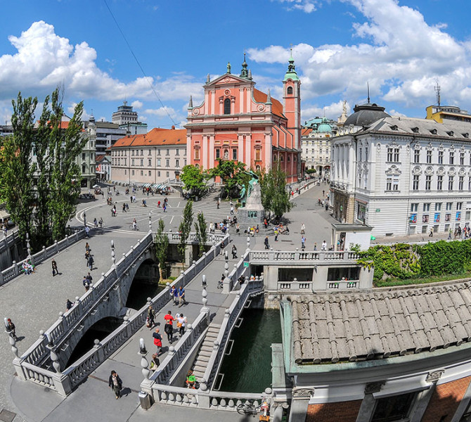 The Triple Bridge and Prešeren Square with the Franciscan Church.