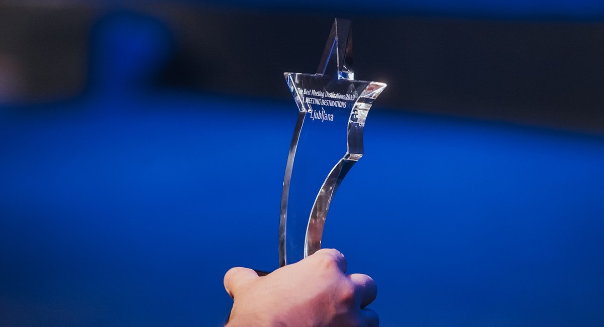 Stekleni kipec, nagrada Meeting Star Award za Ljubljano, podeljena na poslovni borzi Conventa 2020.