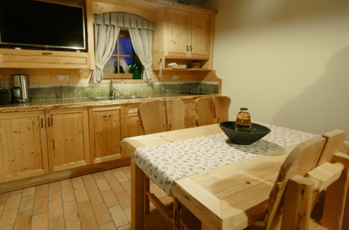 Trnulja Estate Photo Simon Pintar 1