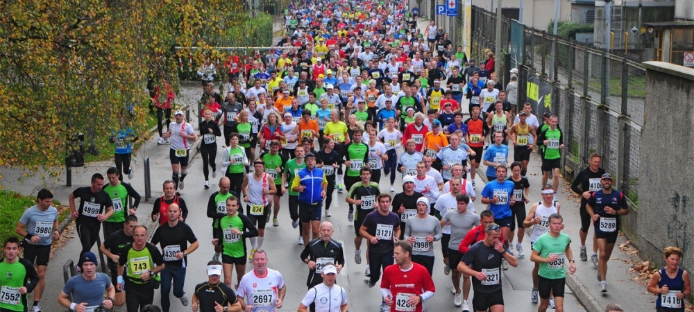 Tekači na maratonu.