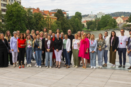 Pisma 102024 KUL delavnica Meet FocusFillWyIwLjAwIiwiMC4wMCIsMTkyMCwxMDQwXQ v2