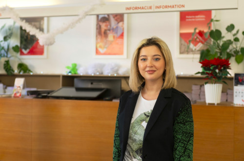 Portret Zerine Husić, TIC Ljubljana