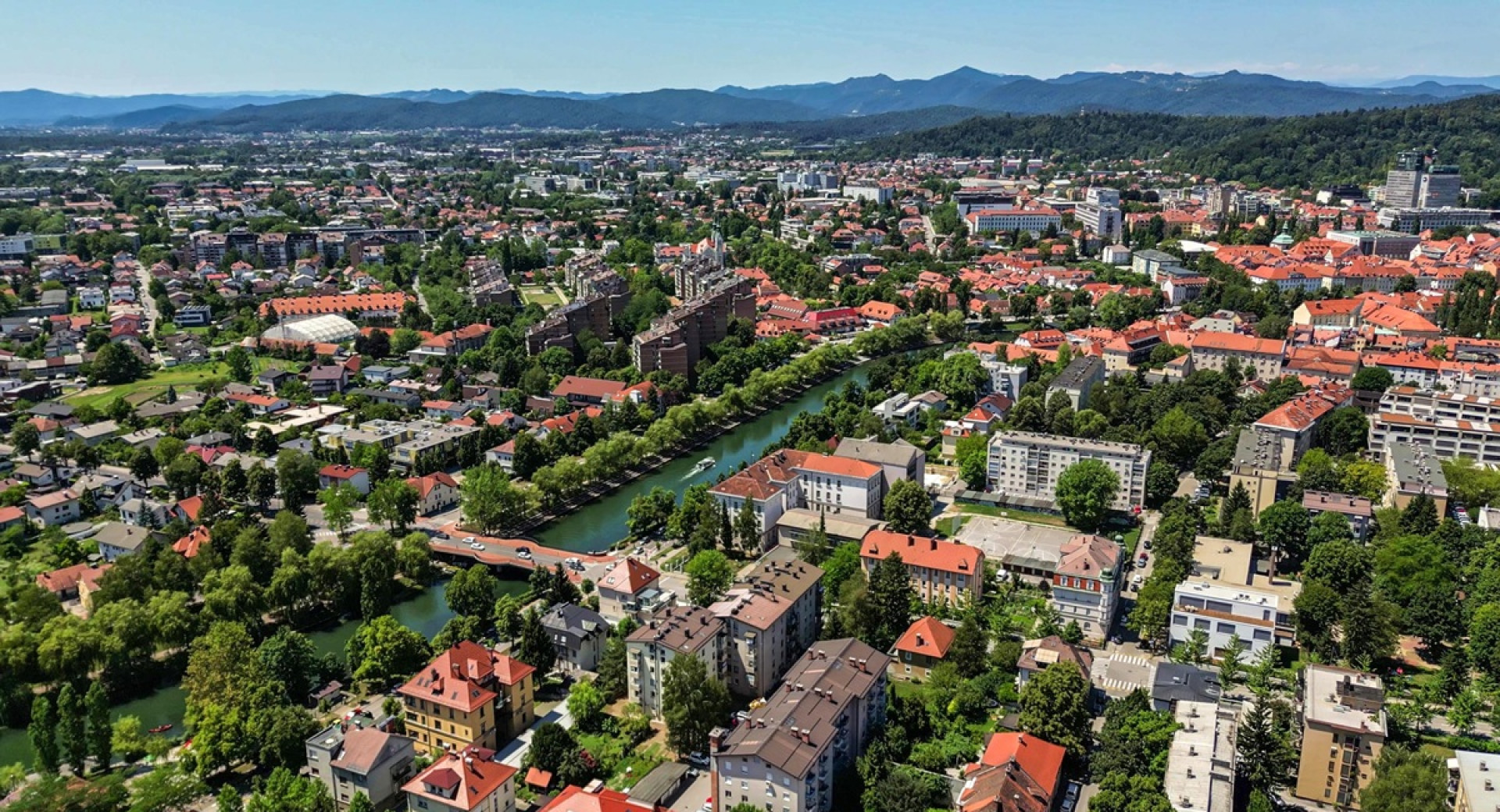 Pogled na Ljubljano iz zraka.