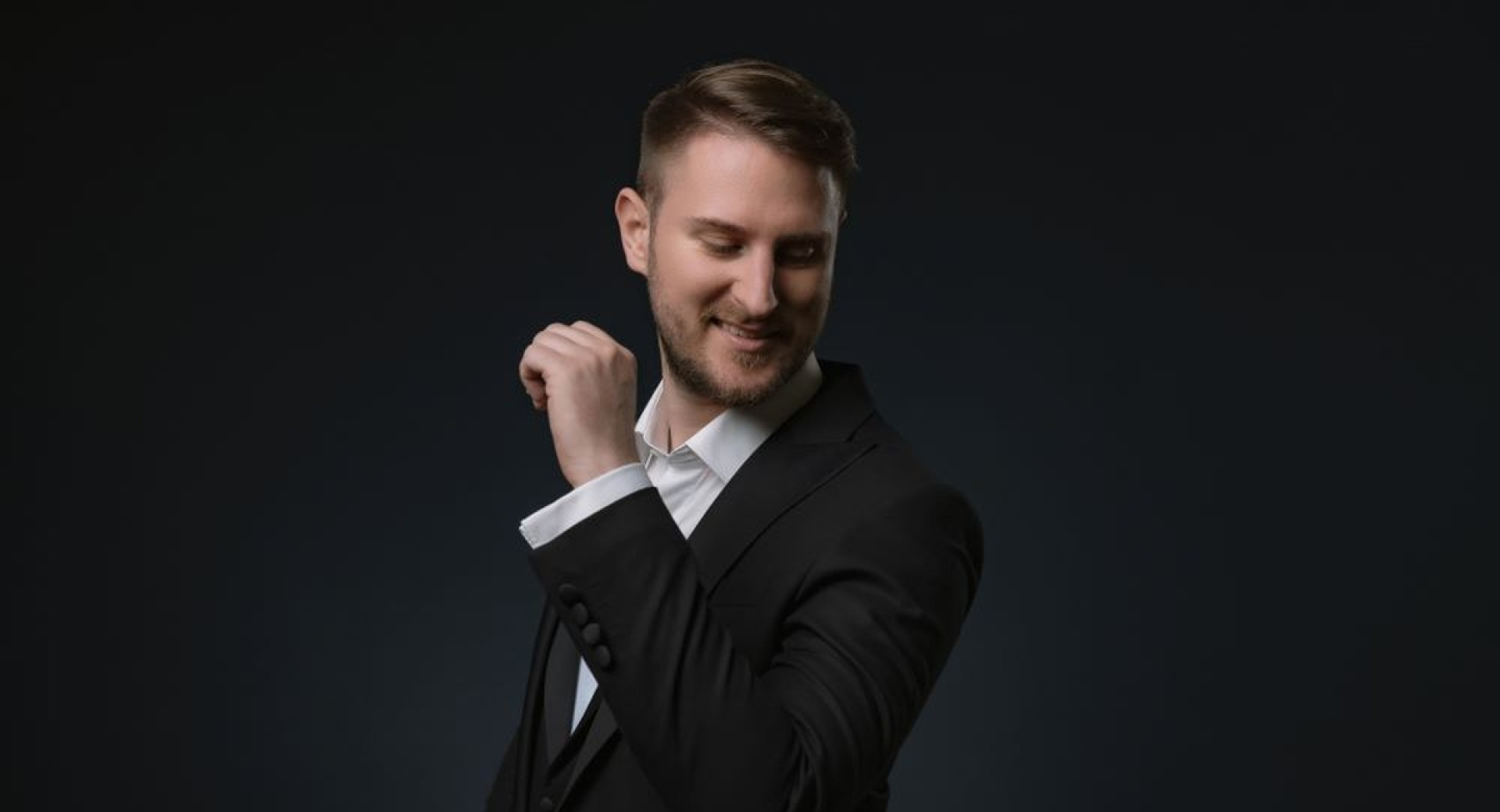 Gregor Ravnik, pevec