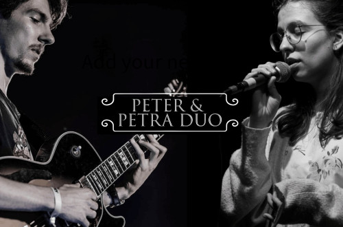 Crnobela fotografija pevca in pevke. 