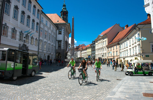 cycling in the centre nea culpa