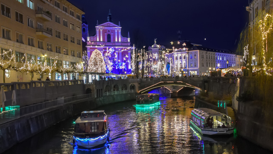 festive december ljubljanica river boats dunja wedam