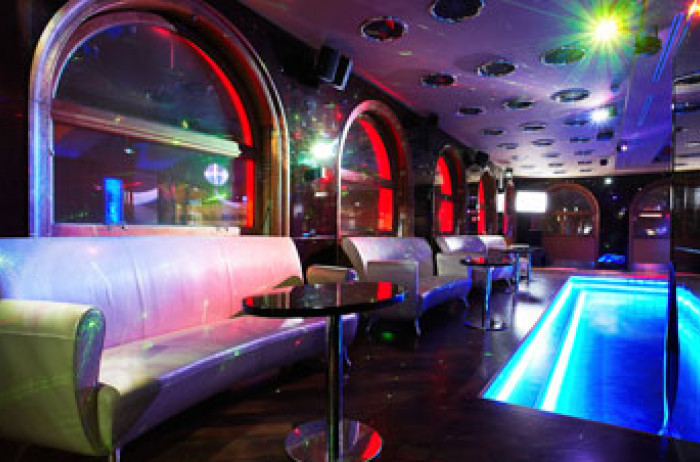 Skyscraper Club Lounge Ne
