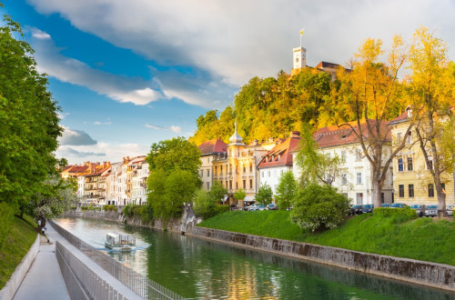 Nabrezje Breg Matej Kastelic Mostphotos