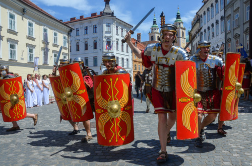 Ta konec tedna bo Ljubljana na polno zaživela v duhu rimske Emone z osrednjo prireditvijo »Ave, Emona!«