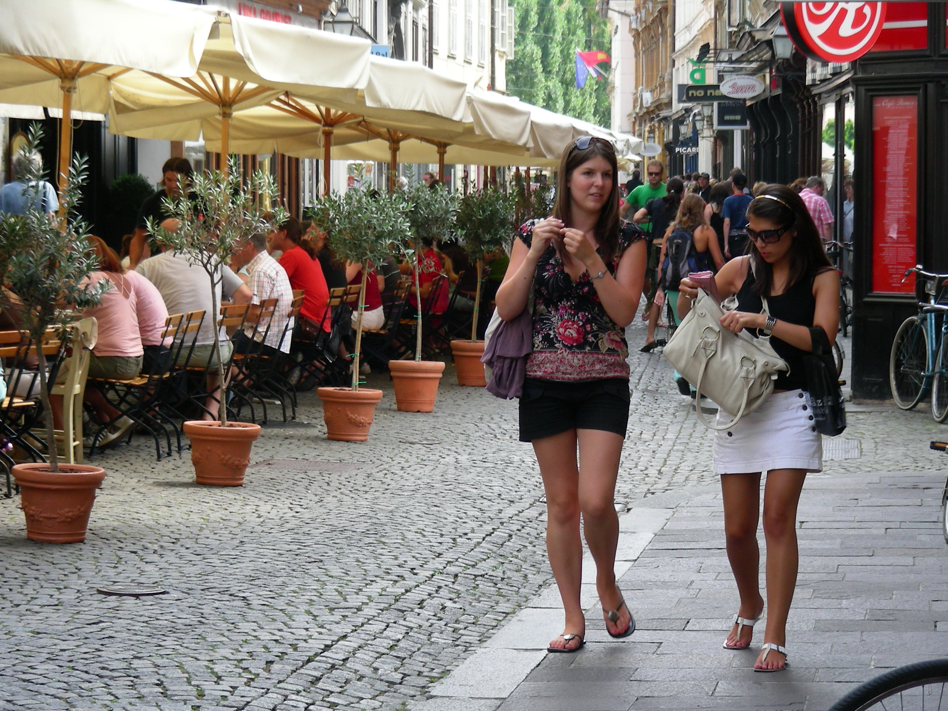 Ljubljana vzpostavlja profesionalni mestni marketing, glavni poudarek na obogatitvi trgovske ponudbe mestnega jedra