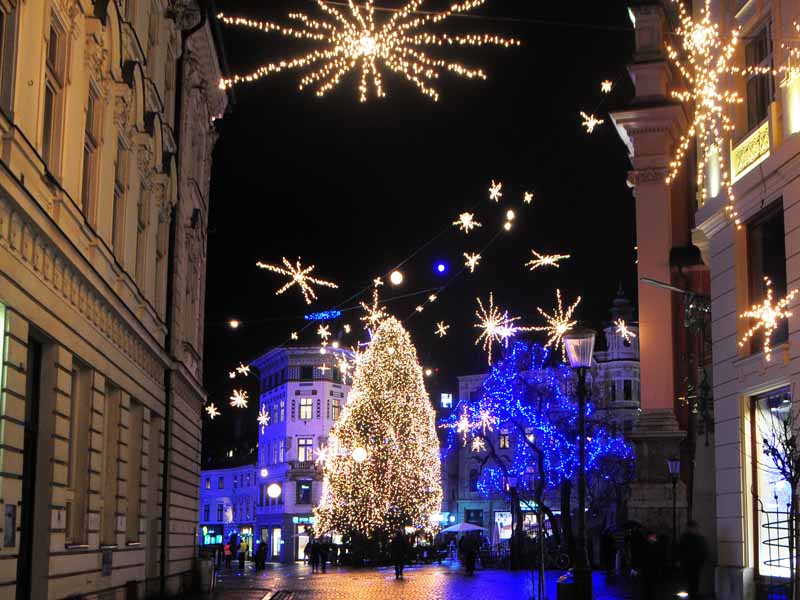 Ljubljana v polnih pripravah na bogat sklop prireditev December 2012 v Ljubljani
