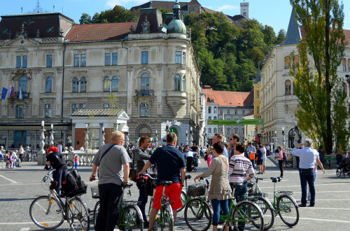 Z aprilom v Ljubljani poletni urniki izletov – vsak dan na voljo med 5 in 14 različnih organiziranih doživetij iz Ljubljane po regiji in Sloveniji