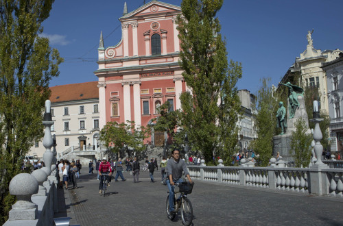Izbor iz tujih medijev – Ljubljana kot biser zunaj evropskega dosega radarjev