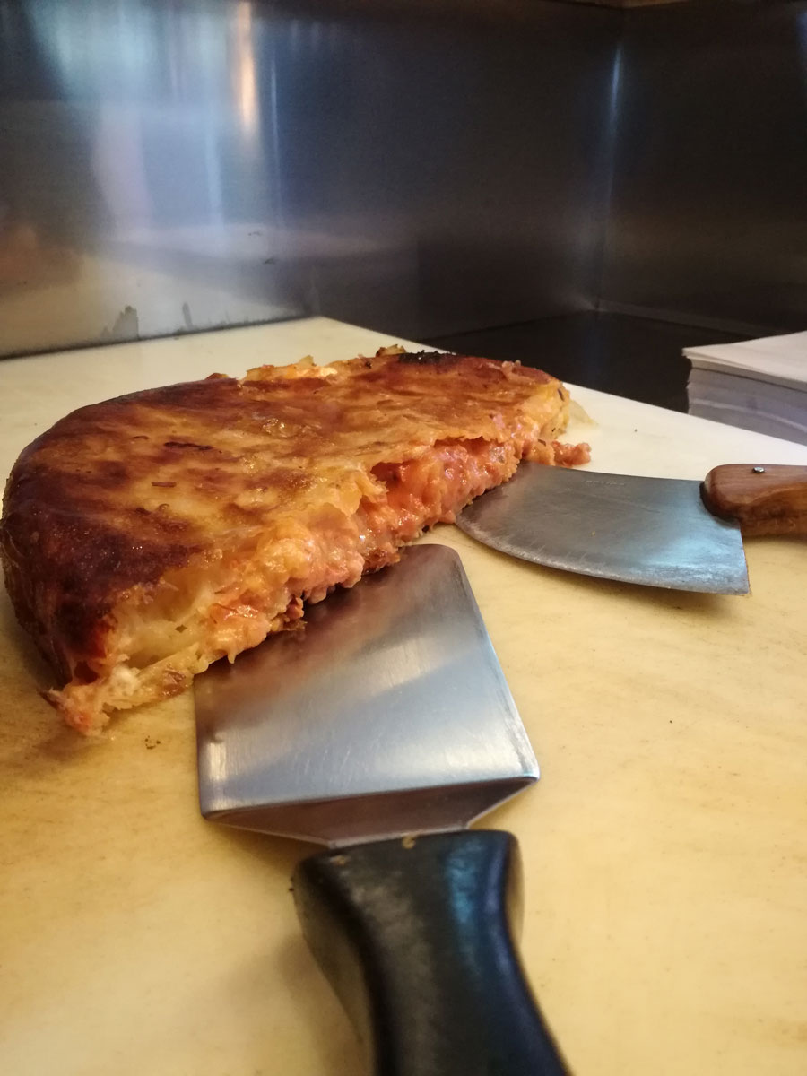 Pečen burek.