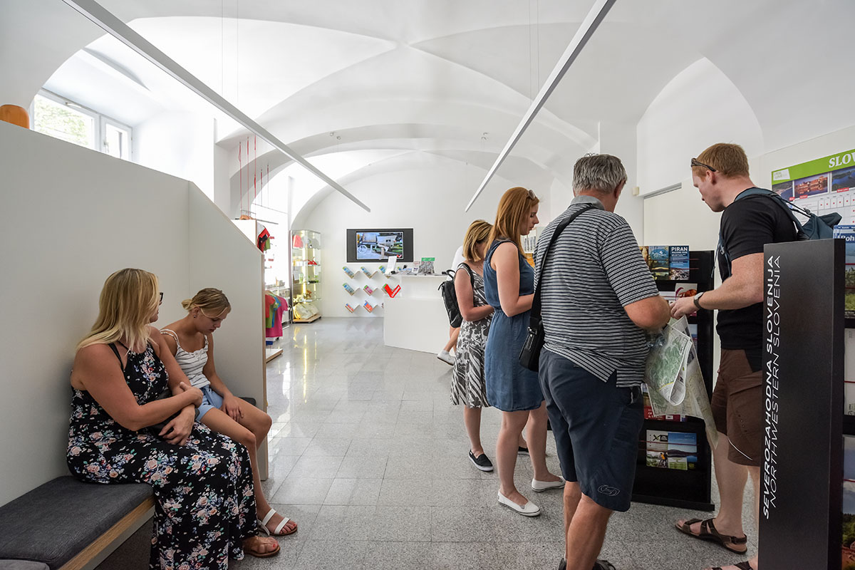 ljubljana tourist information centre