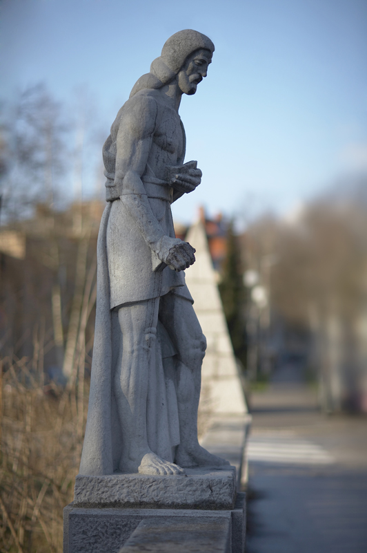Kip sv. Janeza Krstnika na Trnovskem mostu.