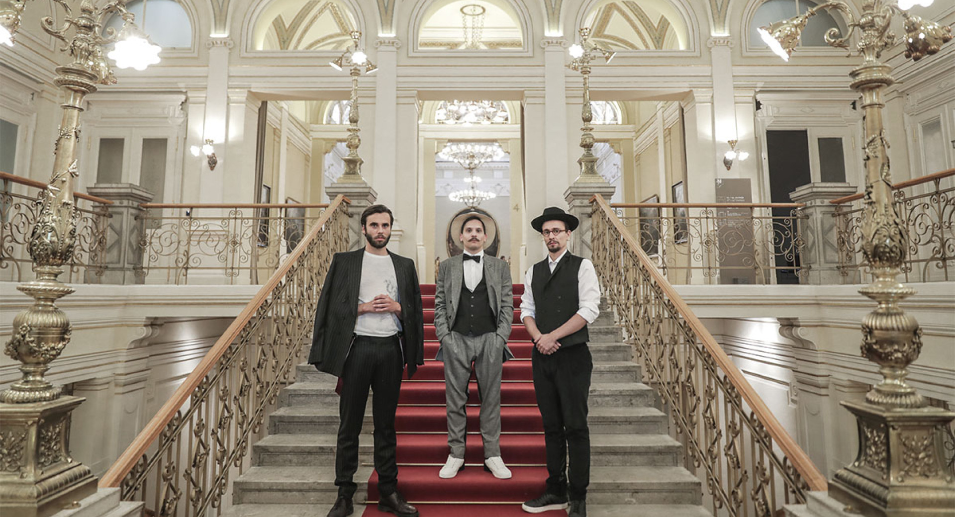 Moustache tour photo Nea Culpa