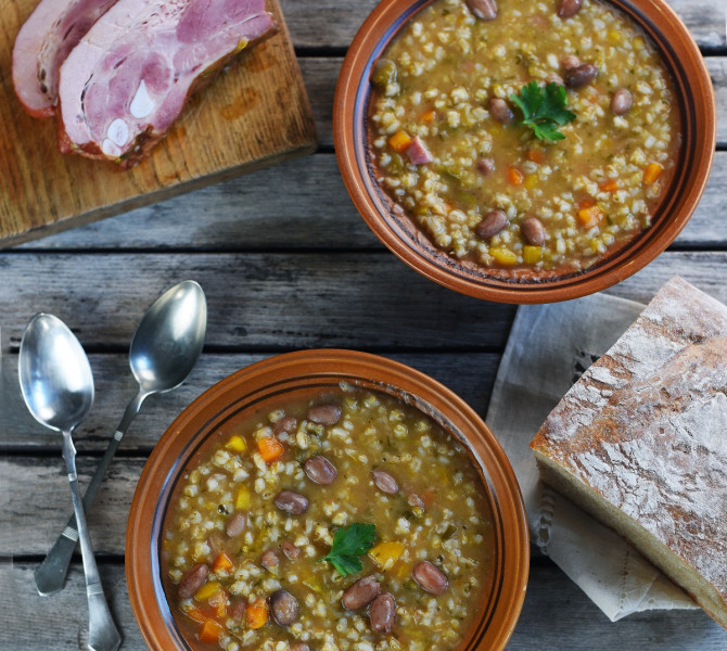 Two pots with stew.