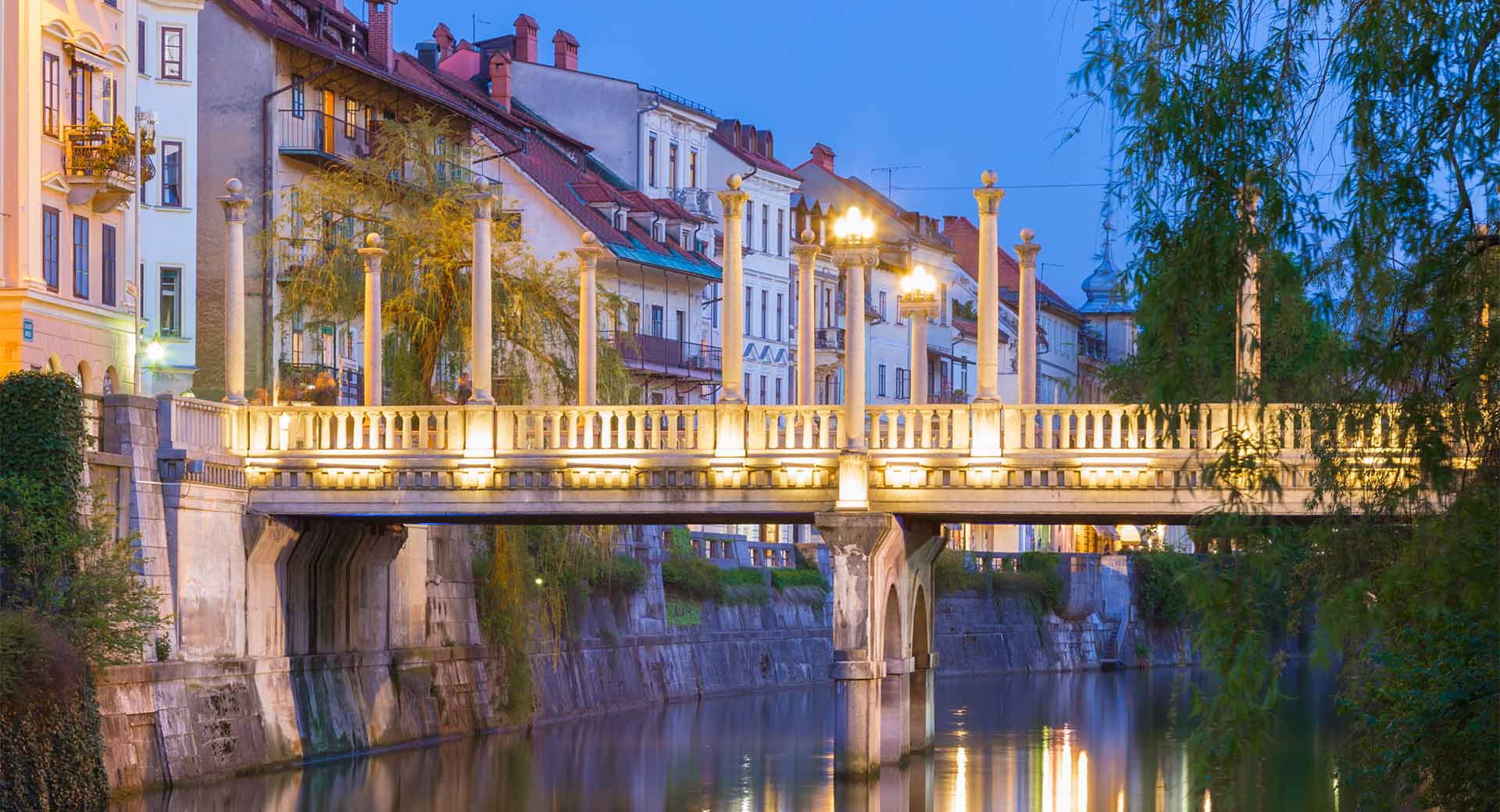 Cevljarski most vecer 2014 Matej Kastelic Mostphotos