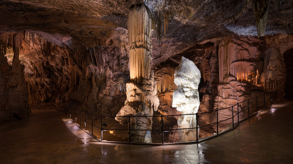 Postojna cave Iztok Medja3