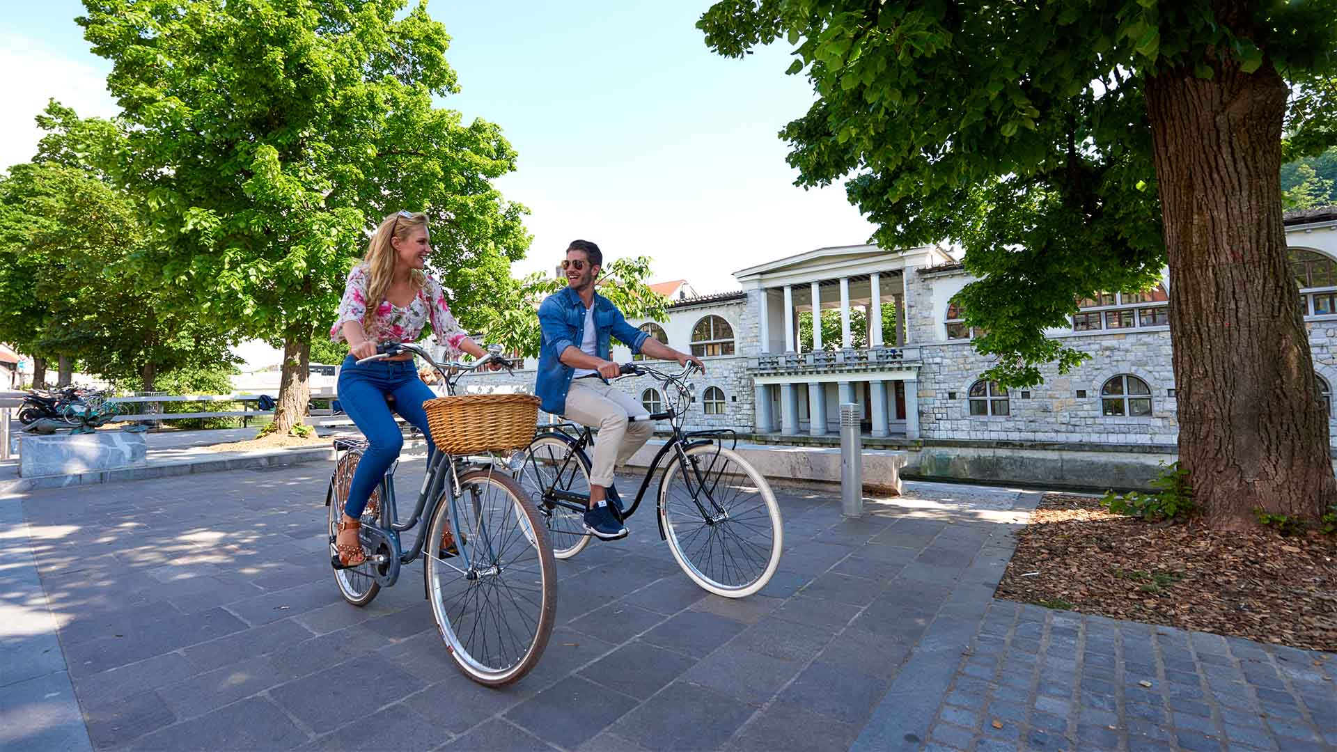 Kolesarjenej po Ljubljani