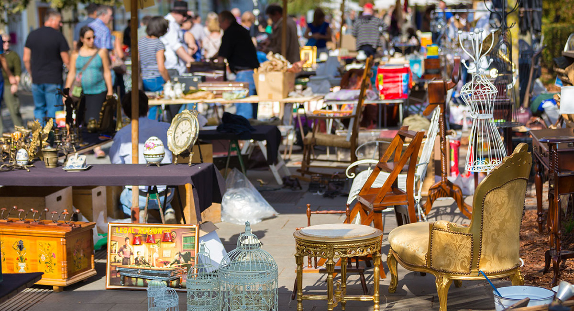 Sunday flea market photo Mostphotos